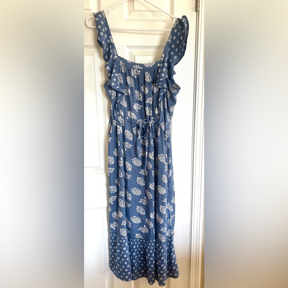Dip Floral Maxi Dress L Floral Med Blue/off-white Ruffles Tie @ Waist.